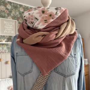 HANNA Musselintuch XL Colorblocking altrosa/Blumen/beige