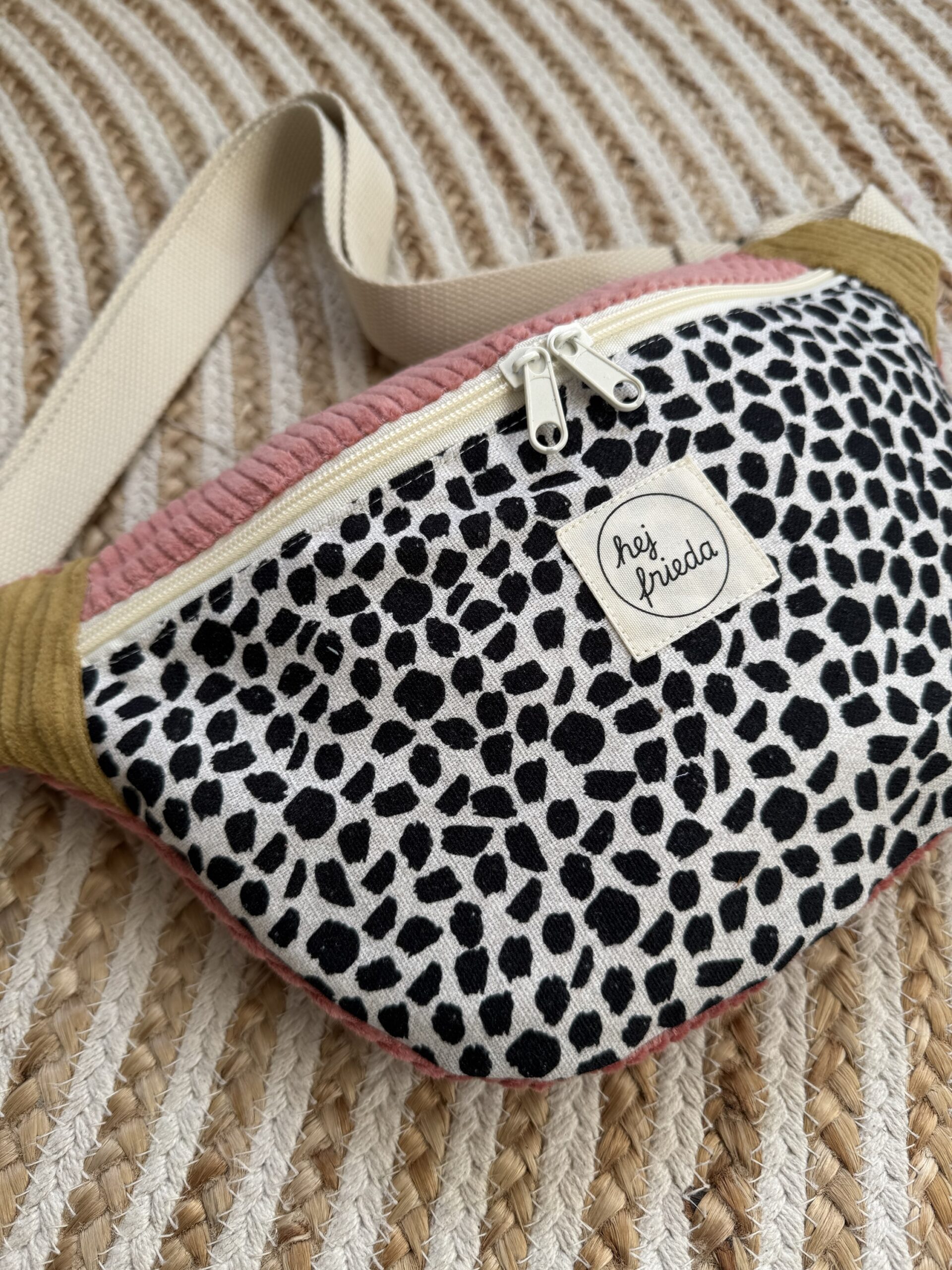 HEDI Hipbag Colorblock Cord Leo/rosa/senf – Bild 3