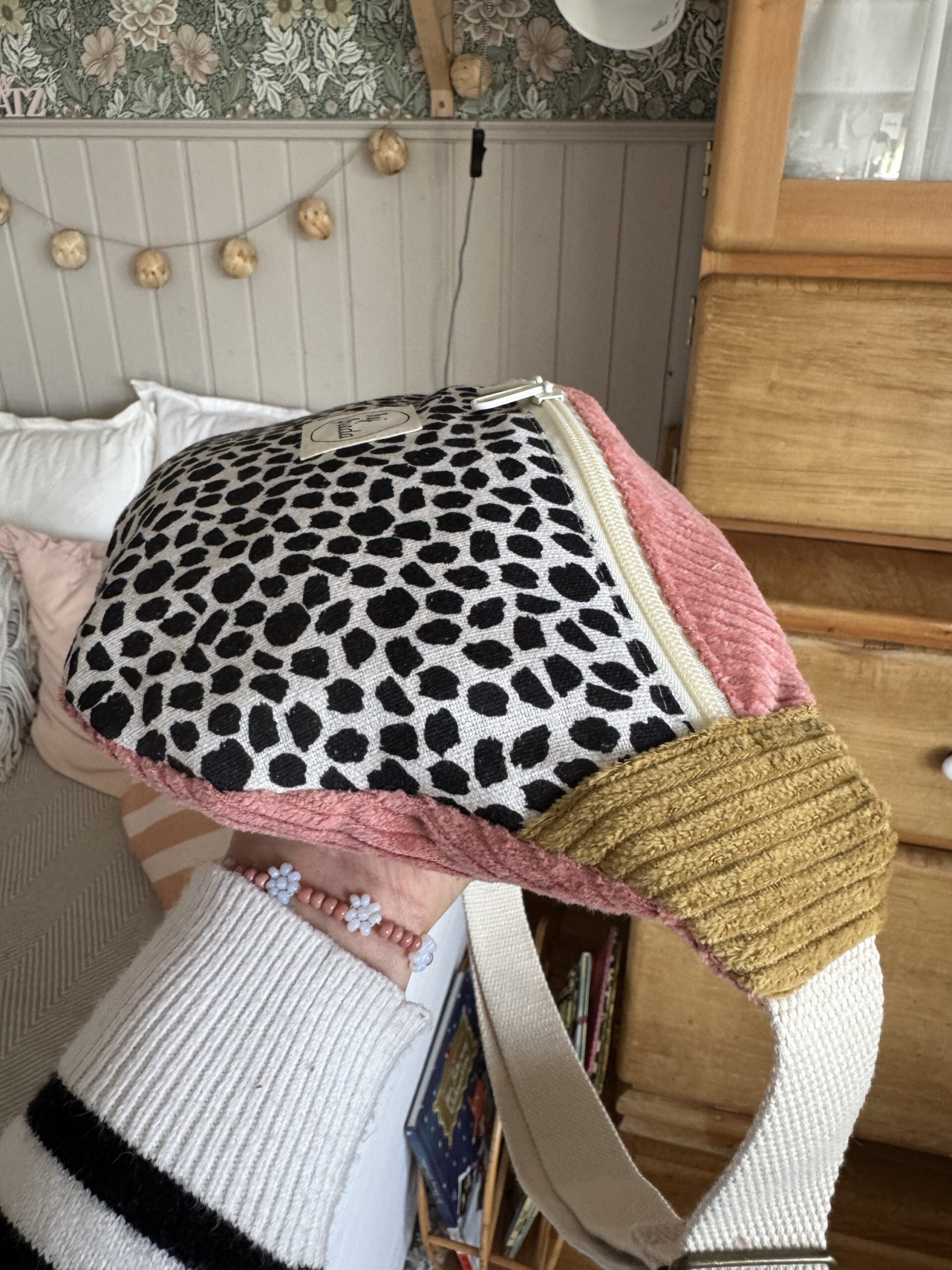 HEDI Hipbag Colorblock Cord Leo/rosa/senf – Bild 7