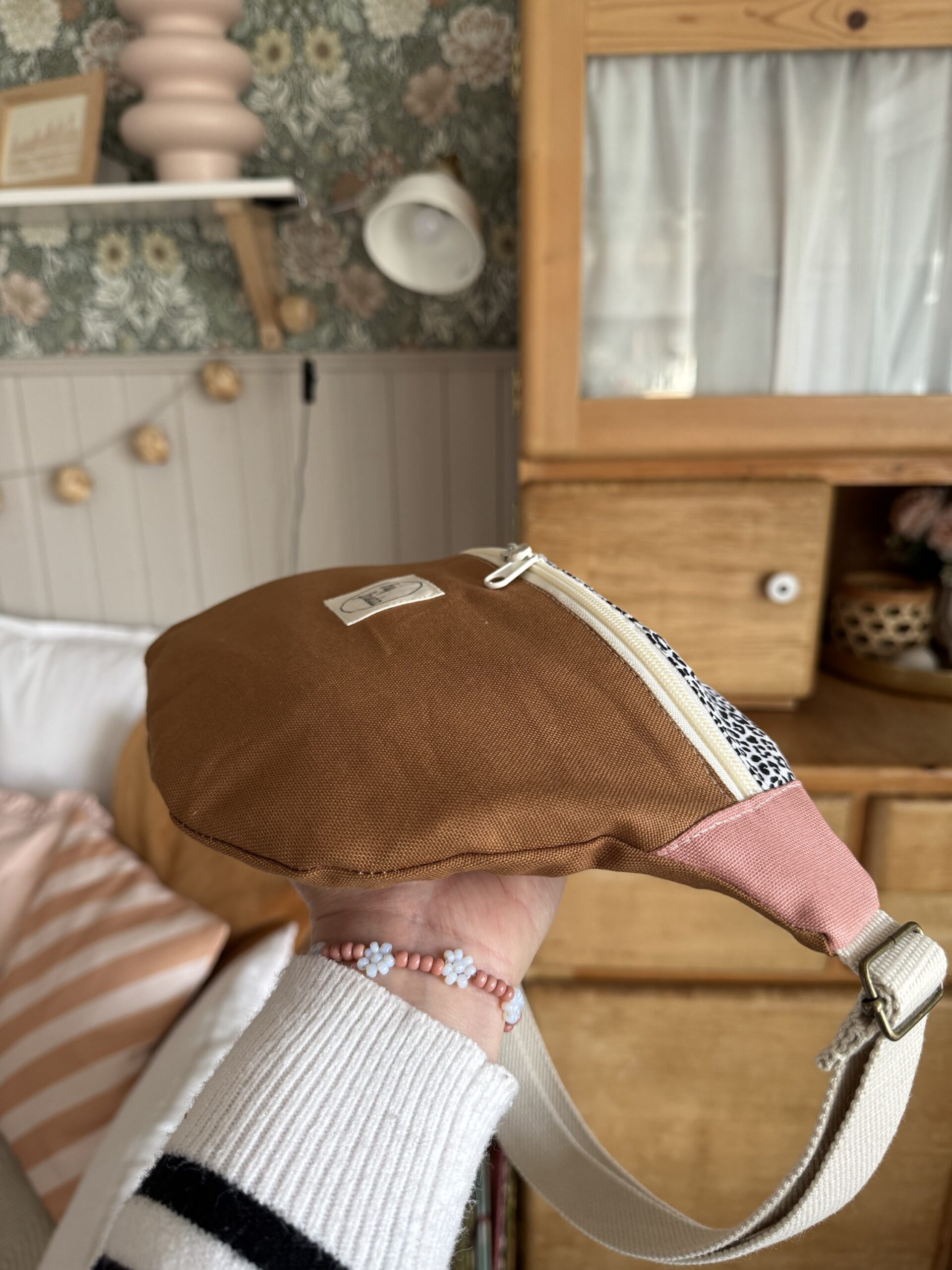 HEDI Hipbag Colorblock Leo/cognac/rosa – Bild 7