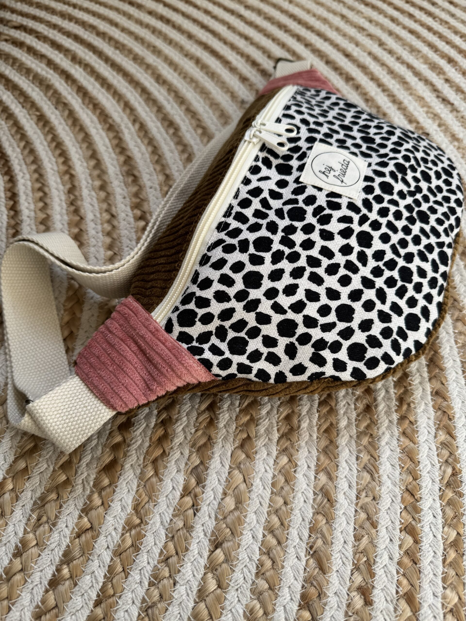 HEDI Hipbag Colorblock Cord Leo/oliv/rosa – Bild 5