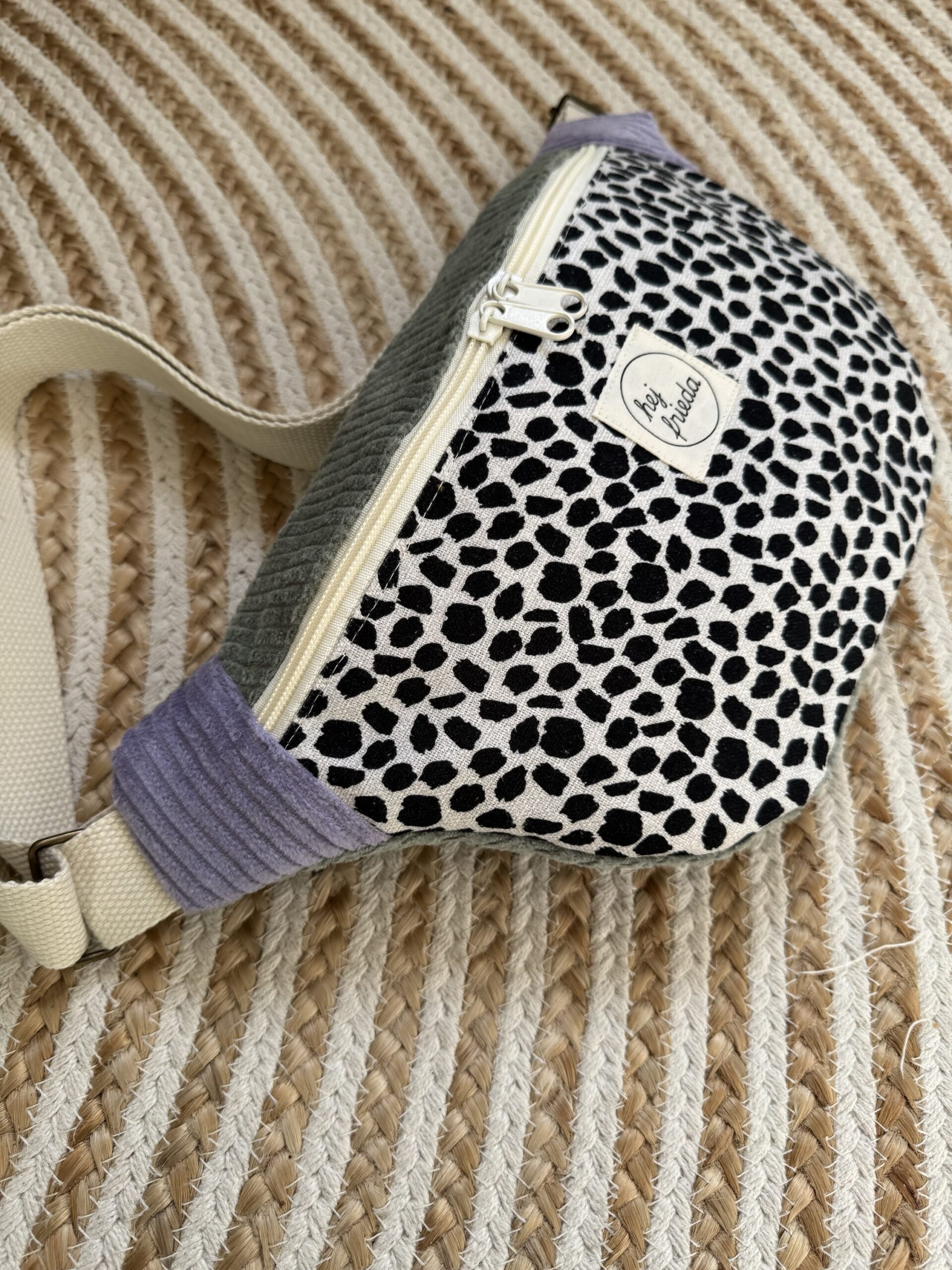 HEDI Hipbag Colorblock Cord Leo/salbei/flieder – Bild 6