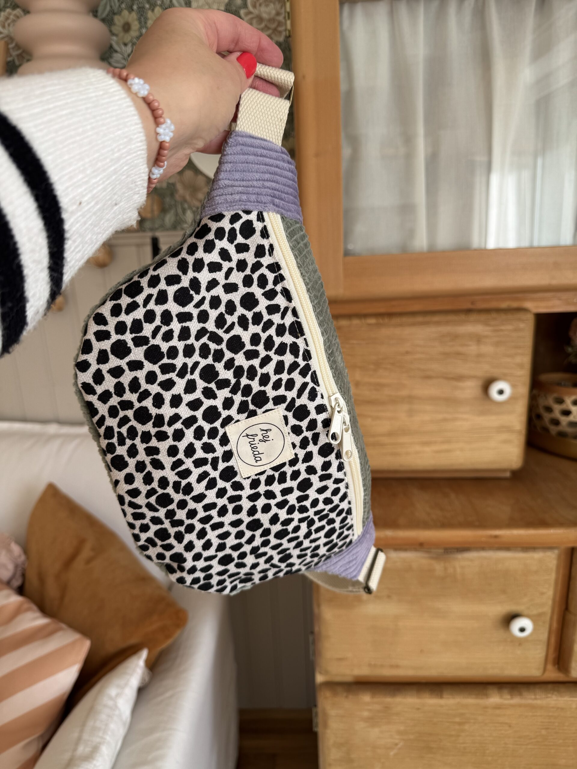 HEDI Hipbag Colorblock Cord Leo/salbei/flieder – Bild 7