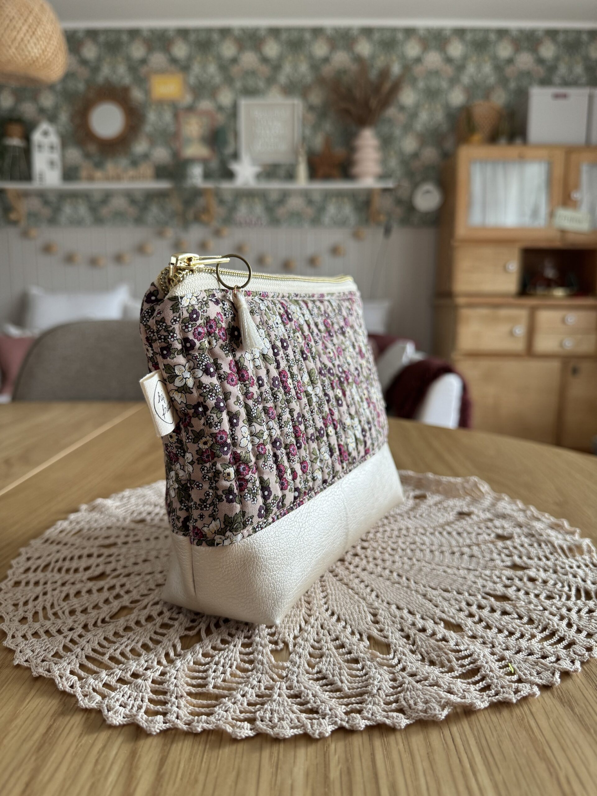 MARA Quilted Cosmetic Bag – Bild 3