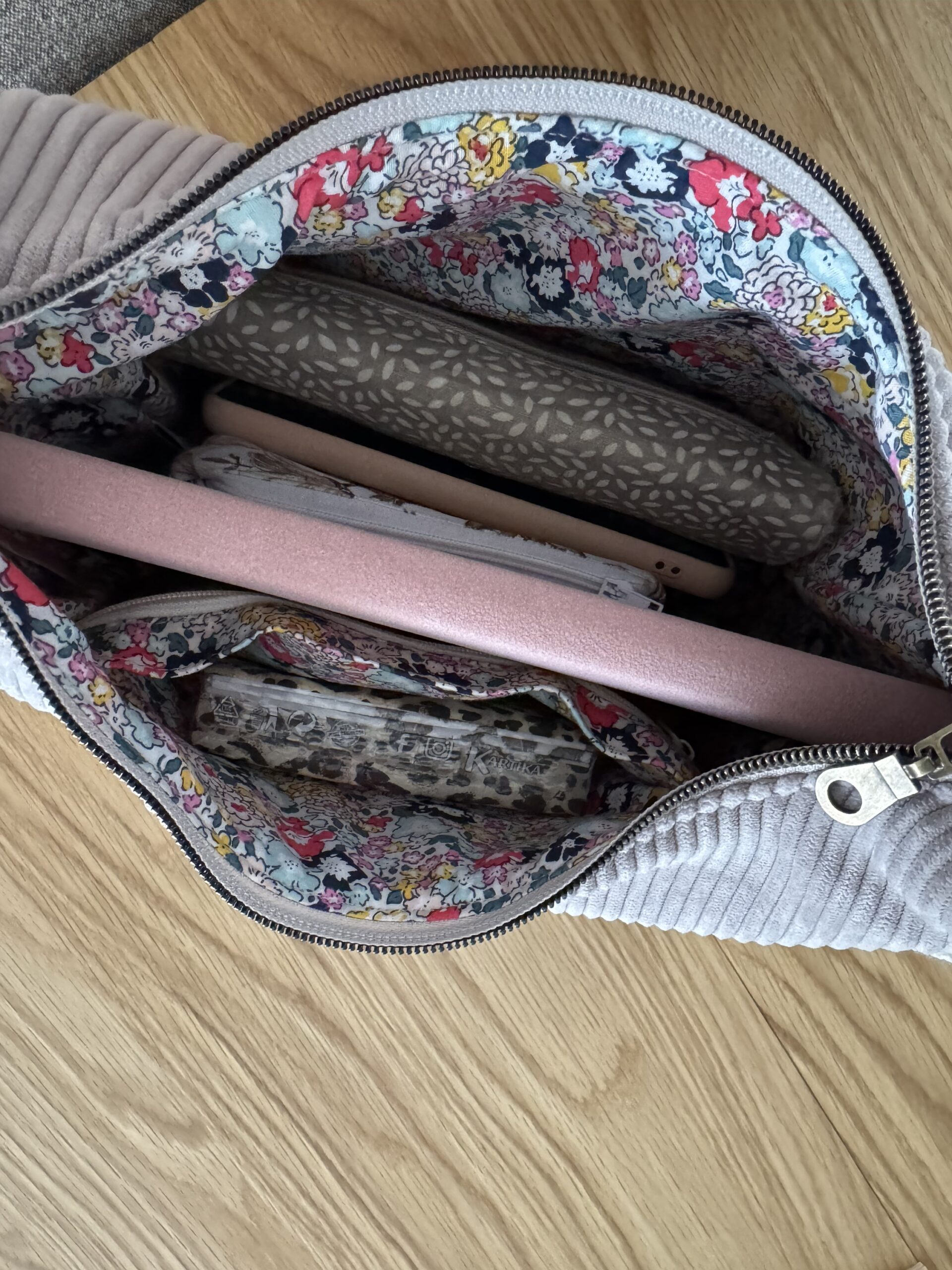 MAJA Crossbody-Bag Cord beere – Bild 25