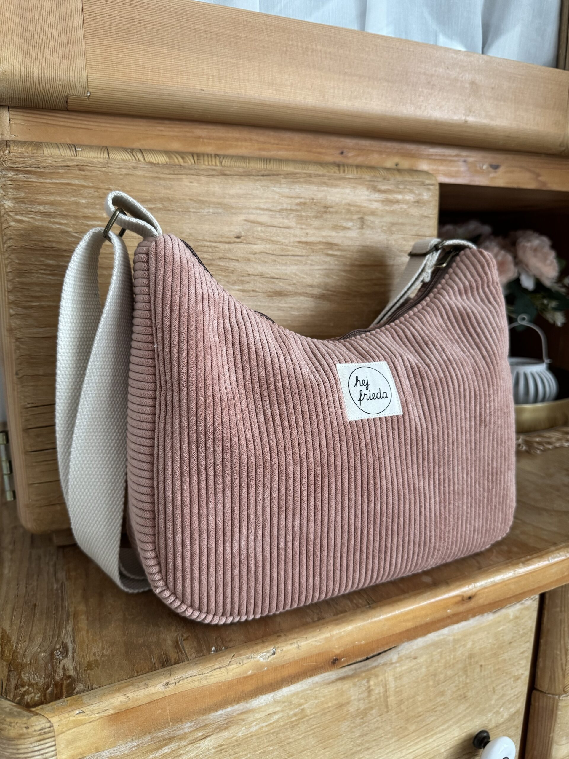 MAJA Crossbody-Bag Cord rosé – Bild 4