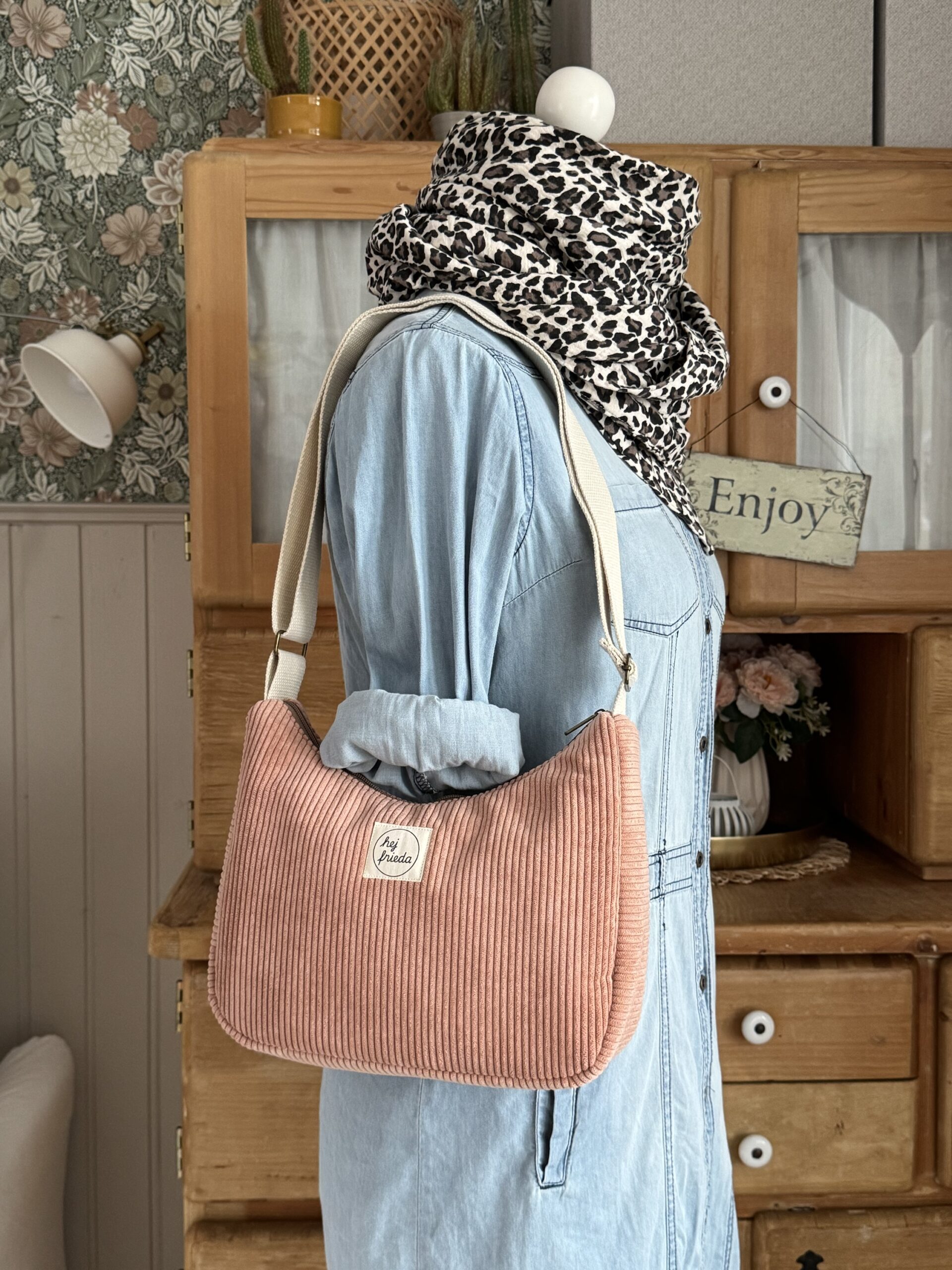 MAJA Crossbody-Bag Cord rosé – Bild 10