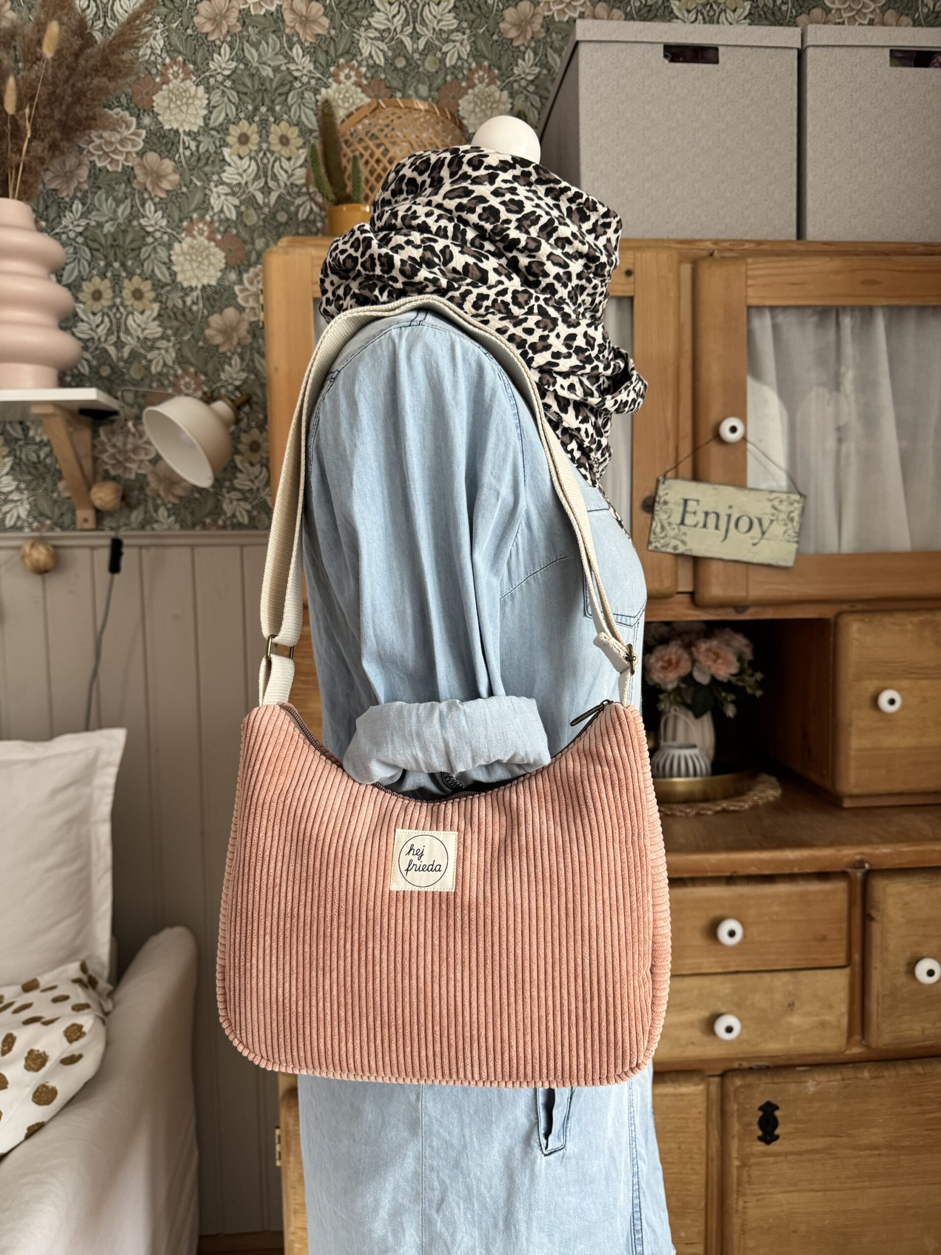 MAJA Crossbody-Bag Cord rosé – Bild 11