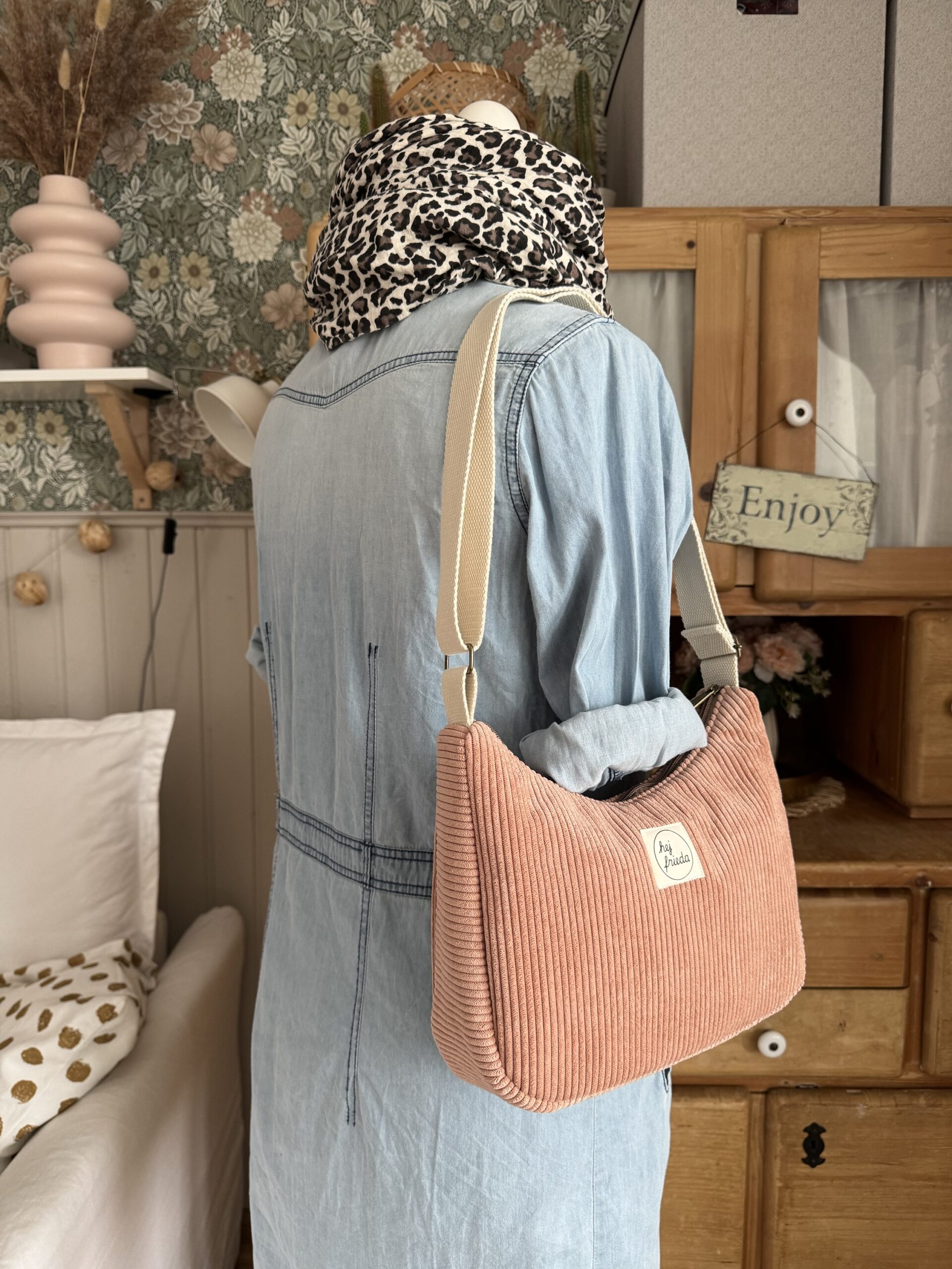 MAJA Crossbody-Bag Cord rosé – Bild 13