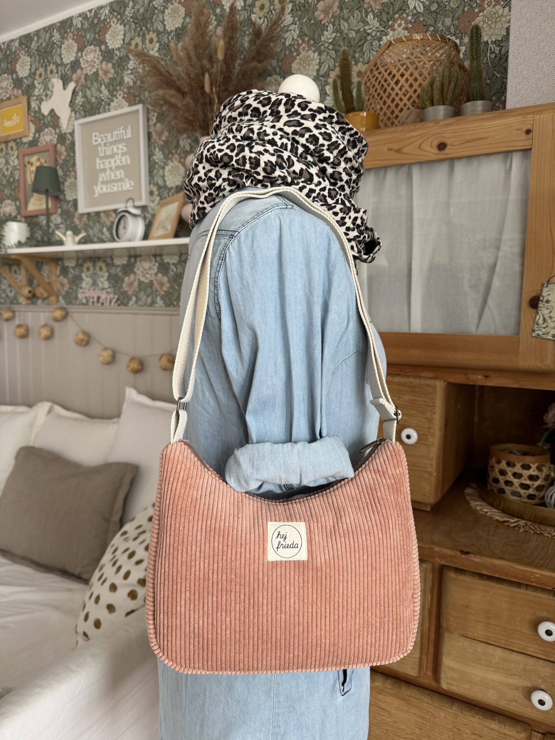 MAJA Crossbody-Bag Cord rosé – Bild 15
