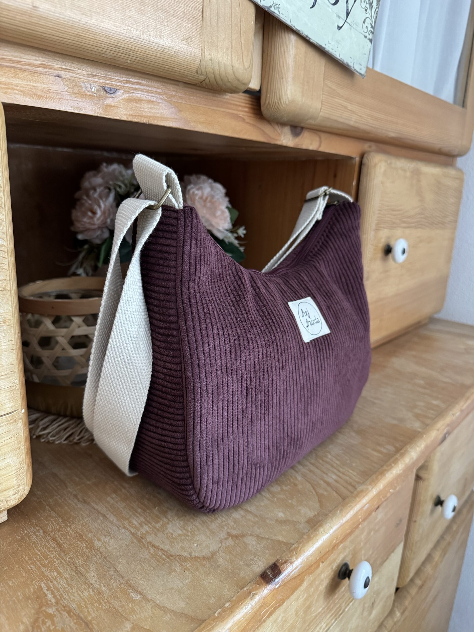 MAJA Crossbody-Bag Cord beere – Bild 5