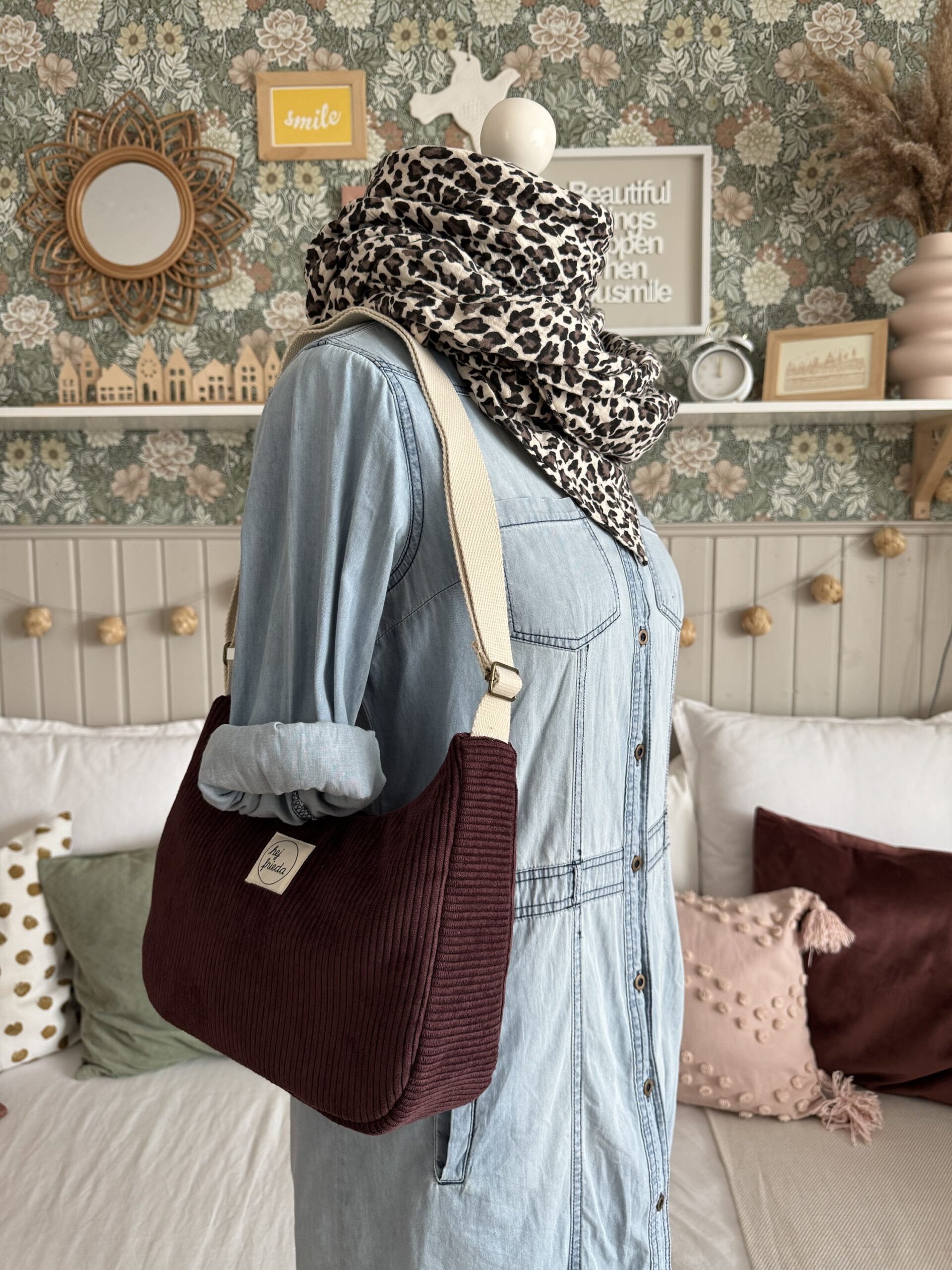 MAJA Crossbody-Bag Cord beere – Bild 9