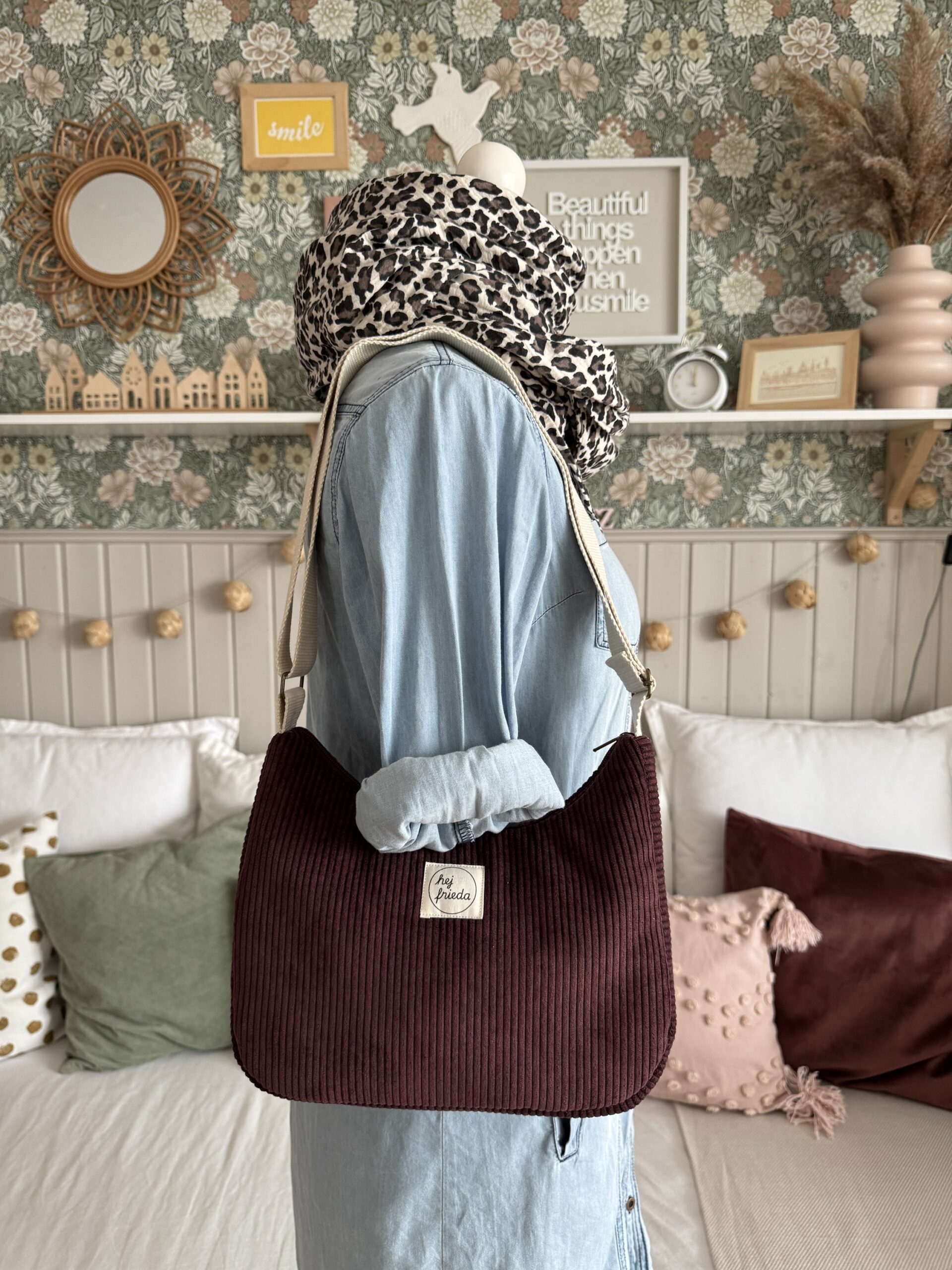 MAJA Crossbody-Bag Cord beere – Bild 10