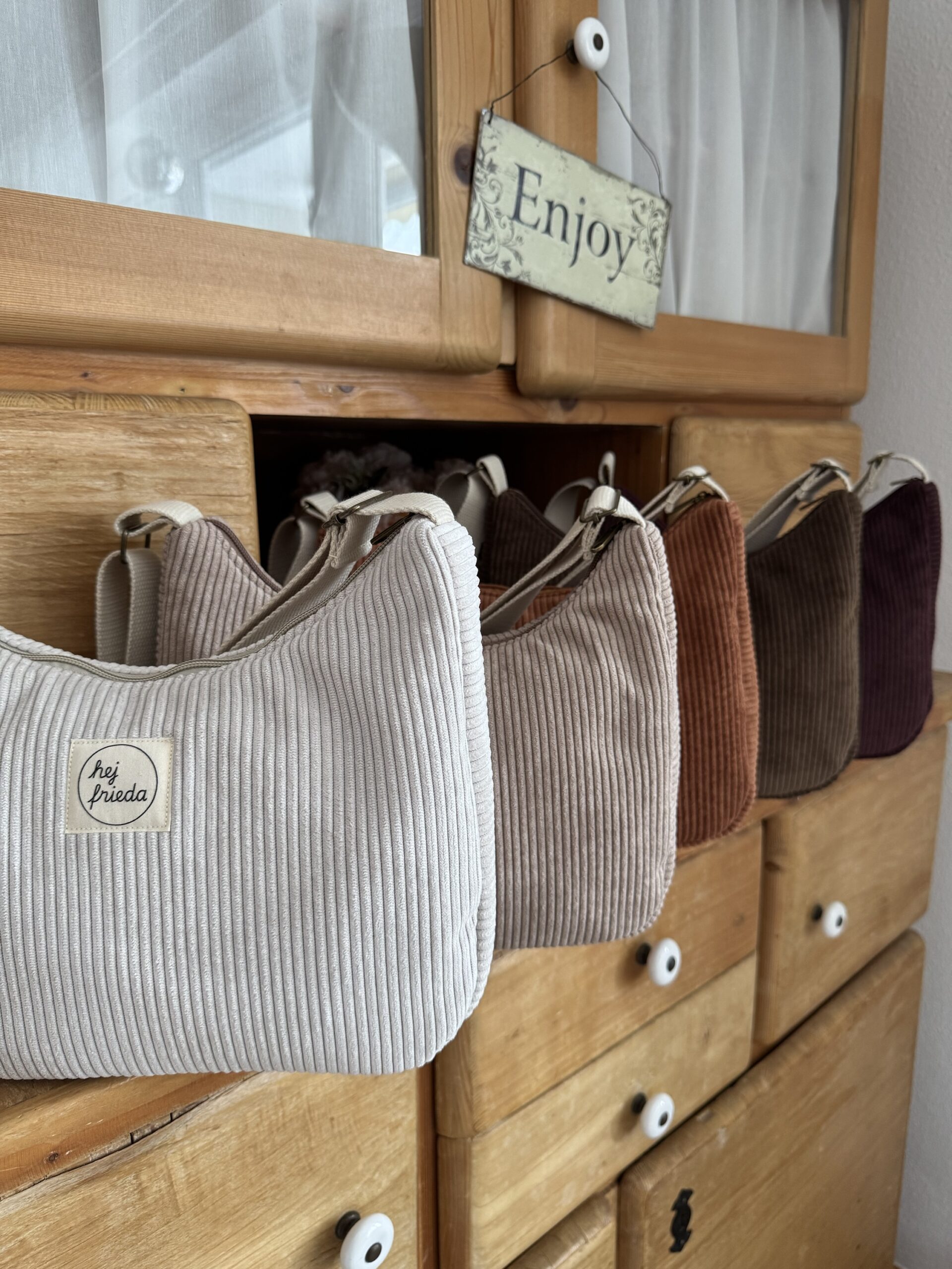 MAJA Crossbody-Bag Cord beere – Bild 20